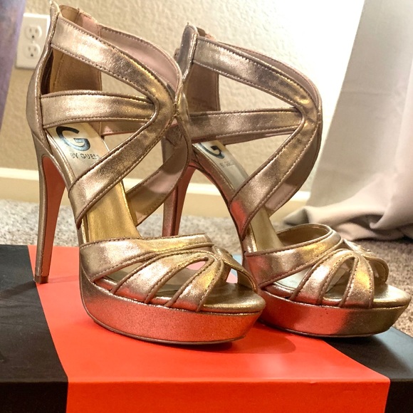 G by guess good heels - Picture 3 of 3
